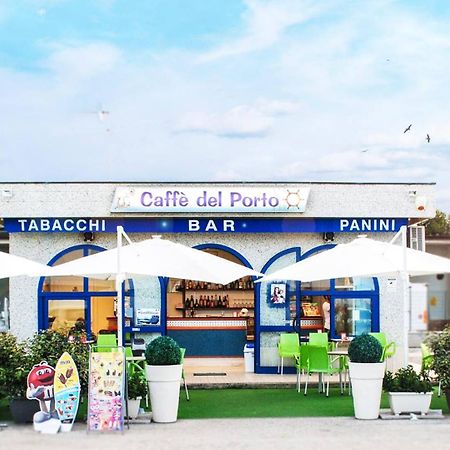 Aqua Resort Giulianova - Houseboat Experience Εξωτερικό φωτογραφία