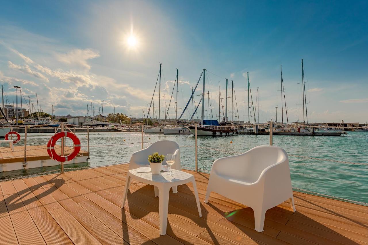 Aqua Resort Giulianova - Houseboat Experience Εξωτερικό φωτογραφία